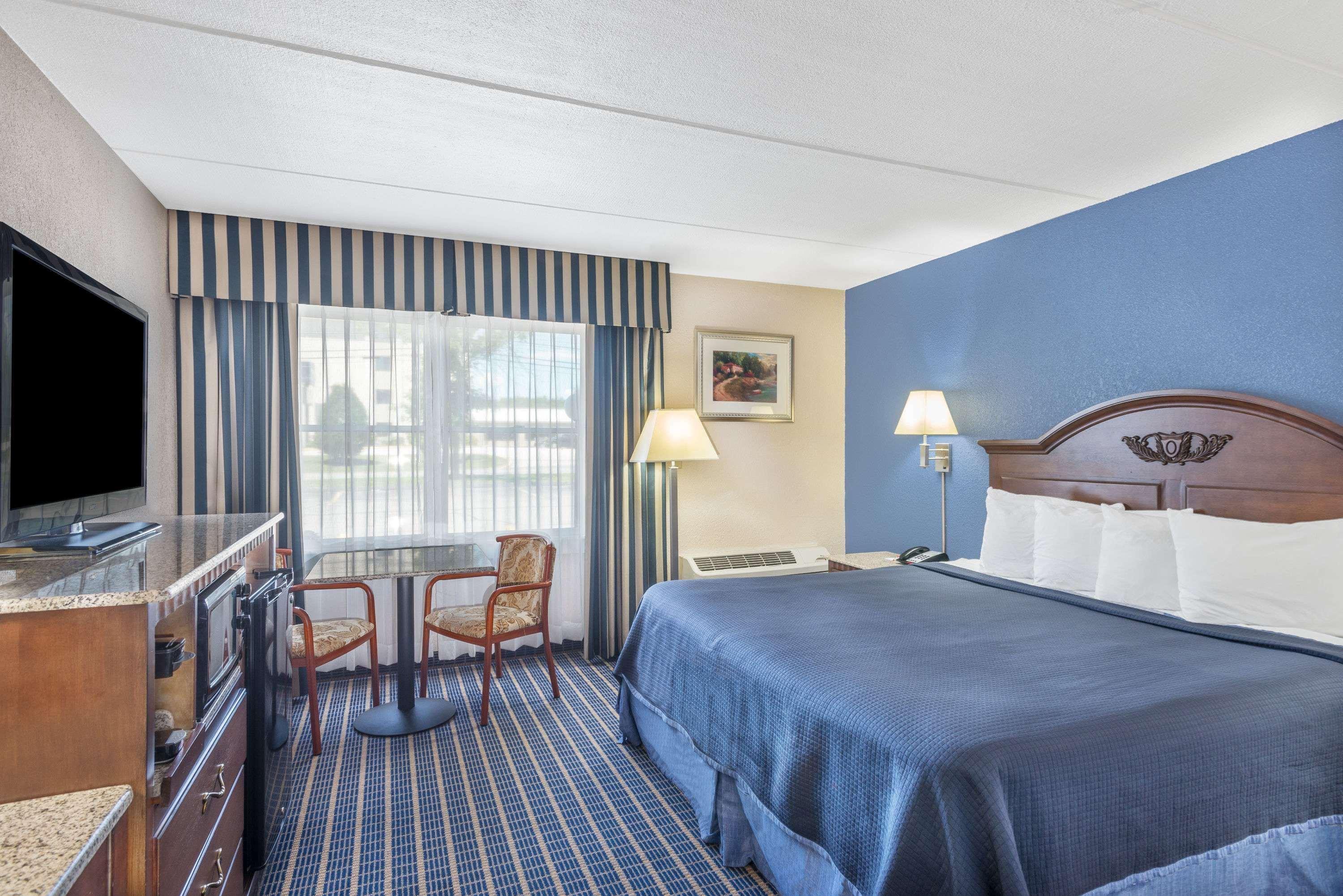 Hotel Howard Johnson By Wyndham Bangor Extérieur photo