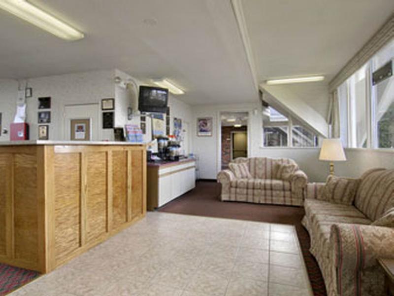 Hotel Howard Johnson By Wyndham Bangor Extérieur photo