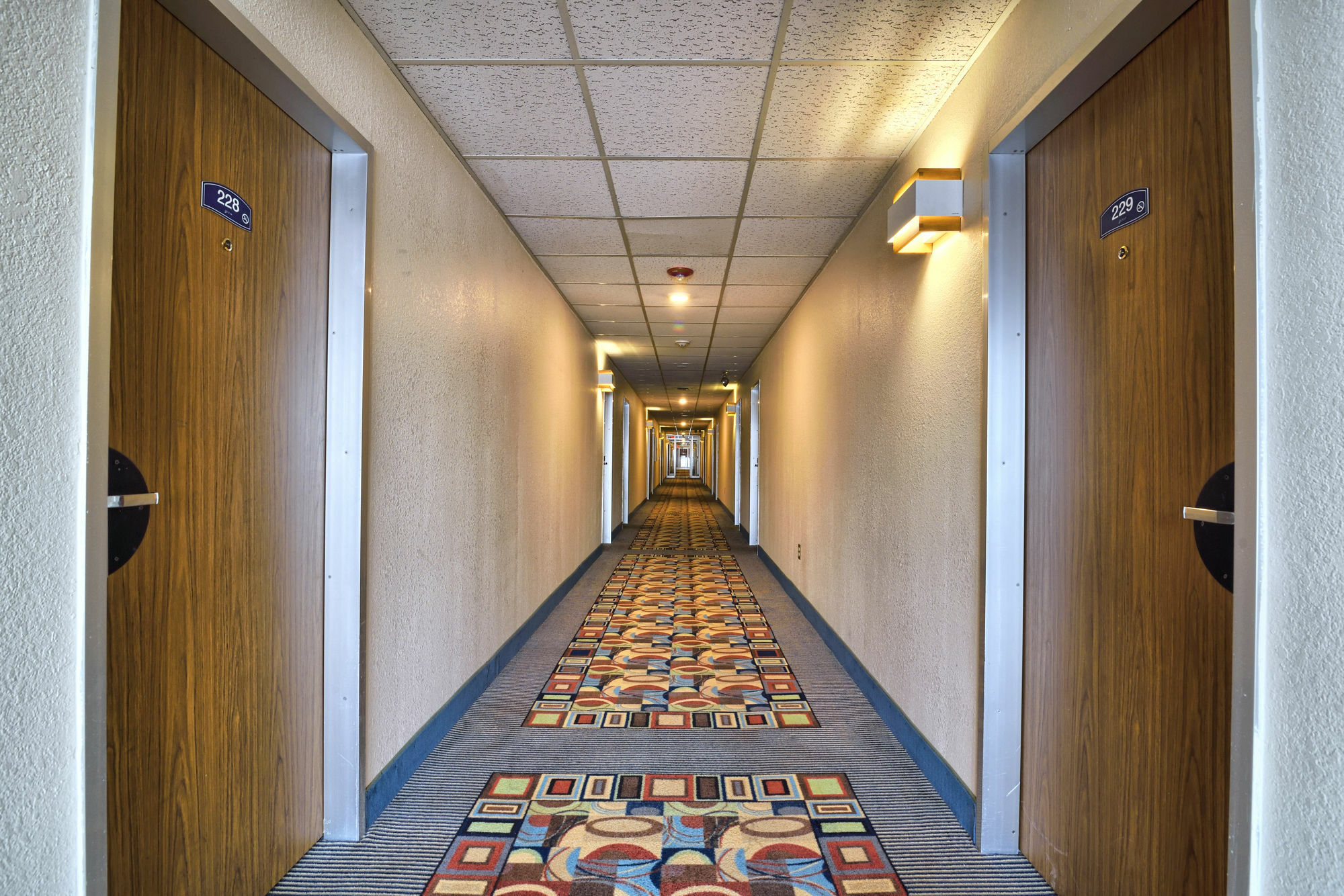 Hotel Howard Johnson By Wyndham Bangor Extérieur photo