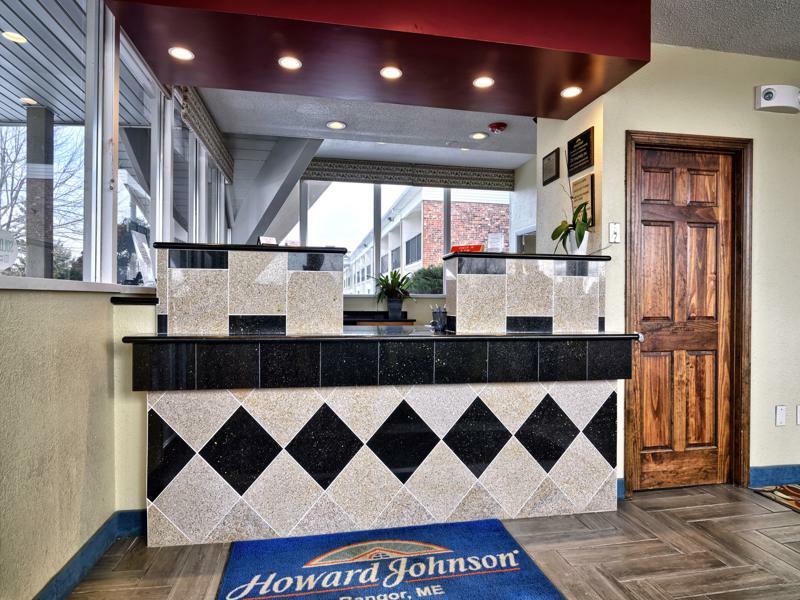 Hotel Howard Johnson By Wyndham Bangor Extérieur photo